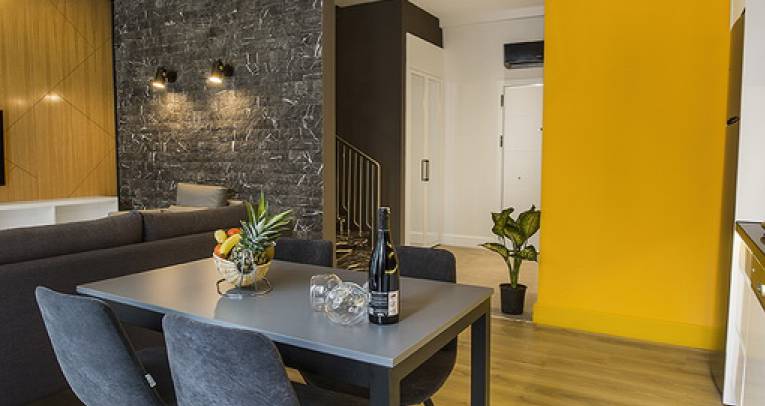 Apartments with hotel experience