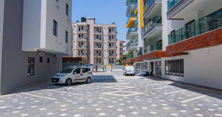1- and 2-bedroom luxury apartments