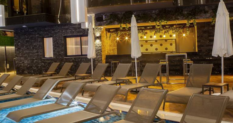 Apartments with hotel experience