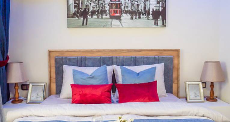 1- and 2-bedroom luxury apartments