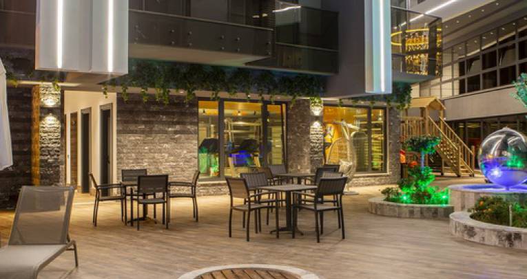 Apartments with hotel experience