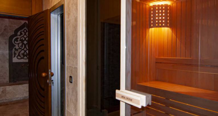1- and 2-bedroom luxury apartments